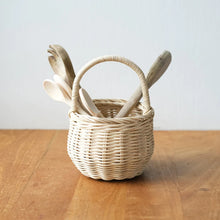 Load image into Gallery viewer, Rattan Berry Basket - Straw
