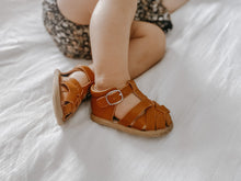 Load image into Gallery viewer, Quinn Sandal Walnut - Soft Sole
